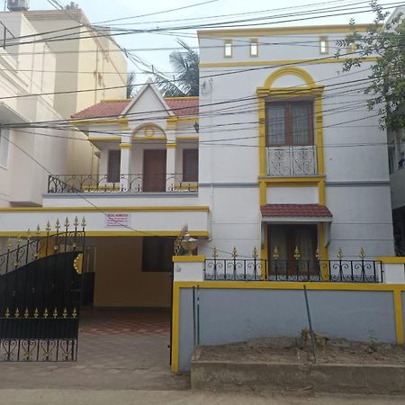 Pearl Homestays Chennai Trade Center Exterior foto